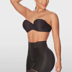 Short Levanta Cola con Broches Ref. 250